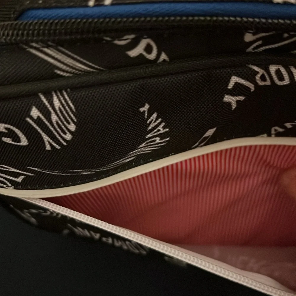 Herschel Kids Pop Quiz Lunch Box warp/black. NWT